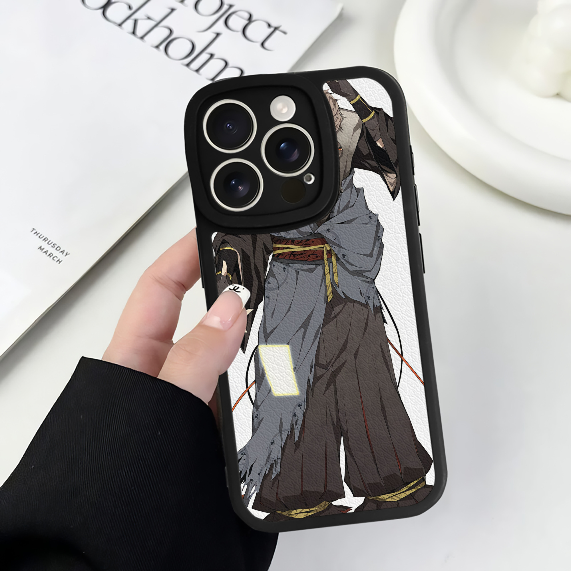 （画像用） 文豪ストレイドッグス Bungo Stray Dogs 【iPhone 16シリーズ対応】シリコンスマホケース（レザー調） 材質：シリコン